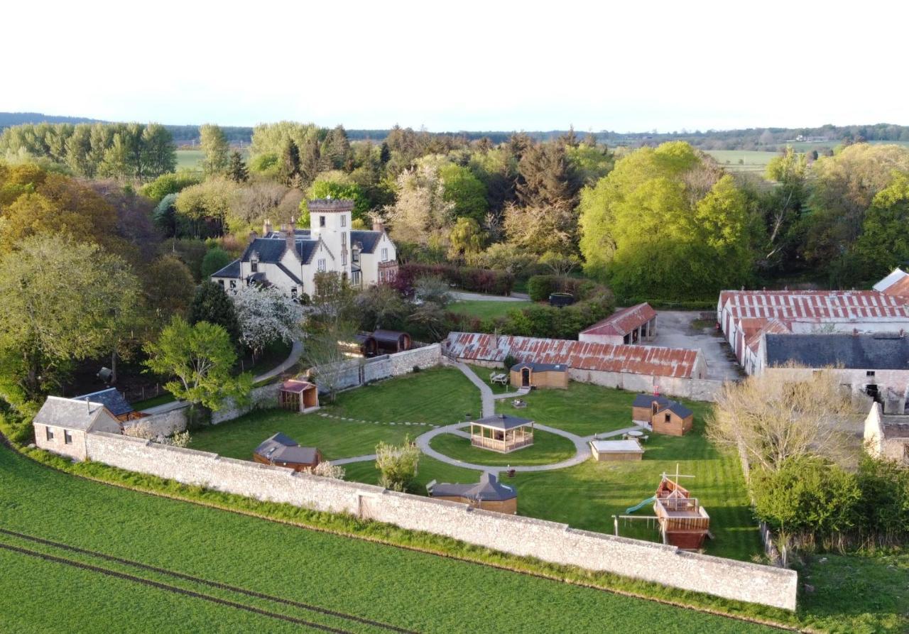 Delny Glamping And Farm Animals 3*