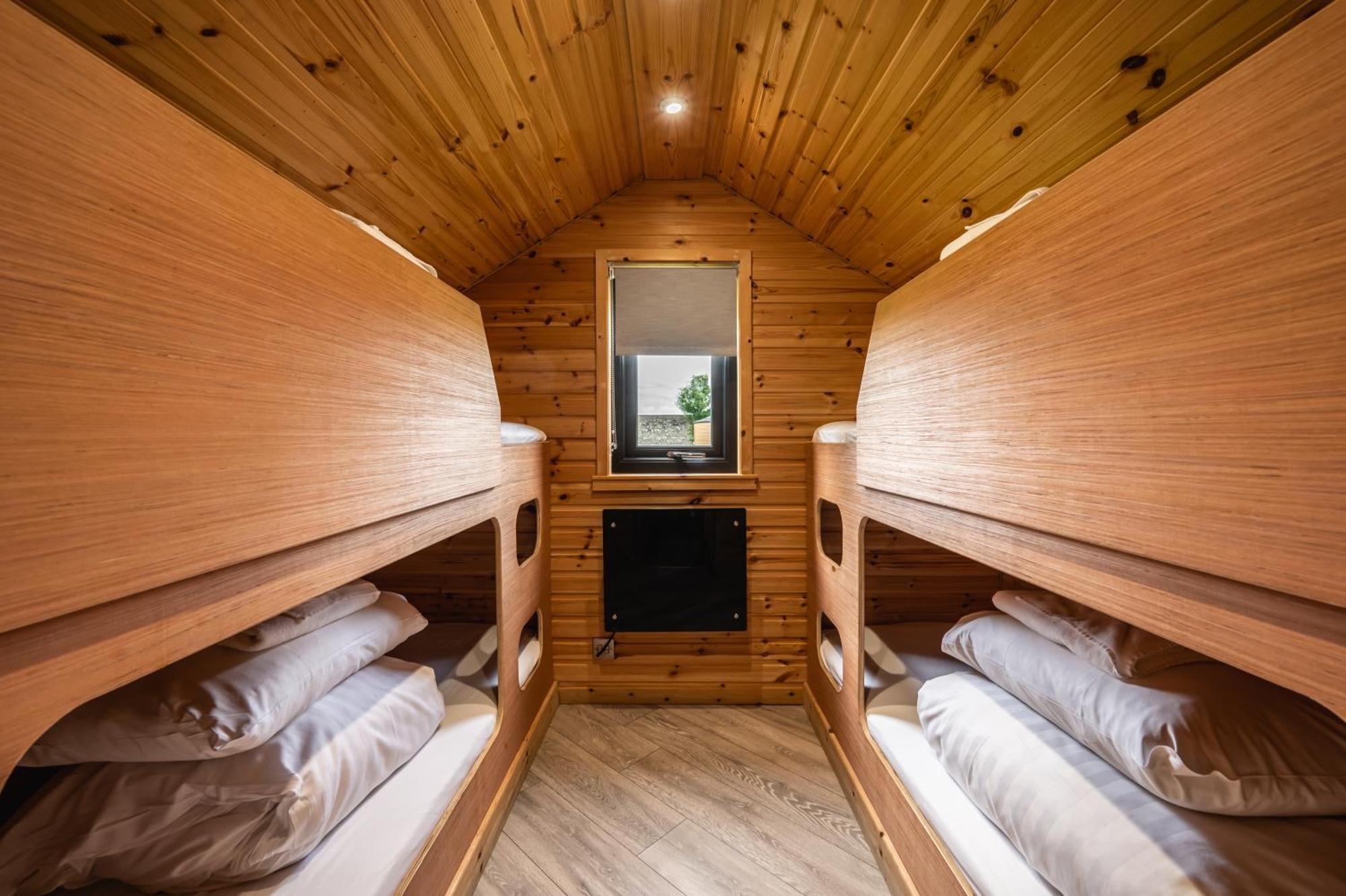 Delny Glamping And Farm Animals Campsite 3*