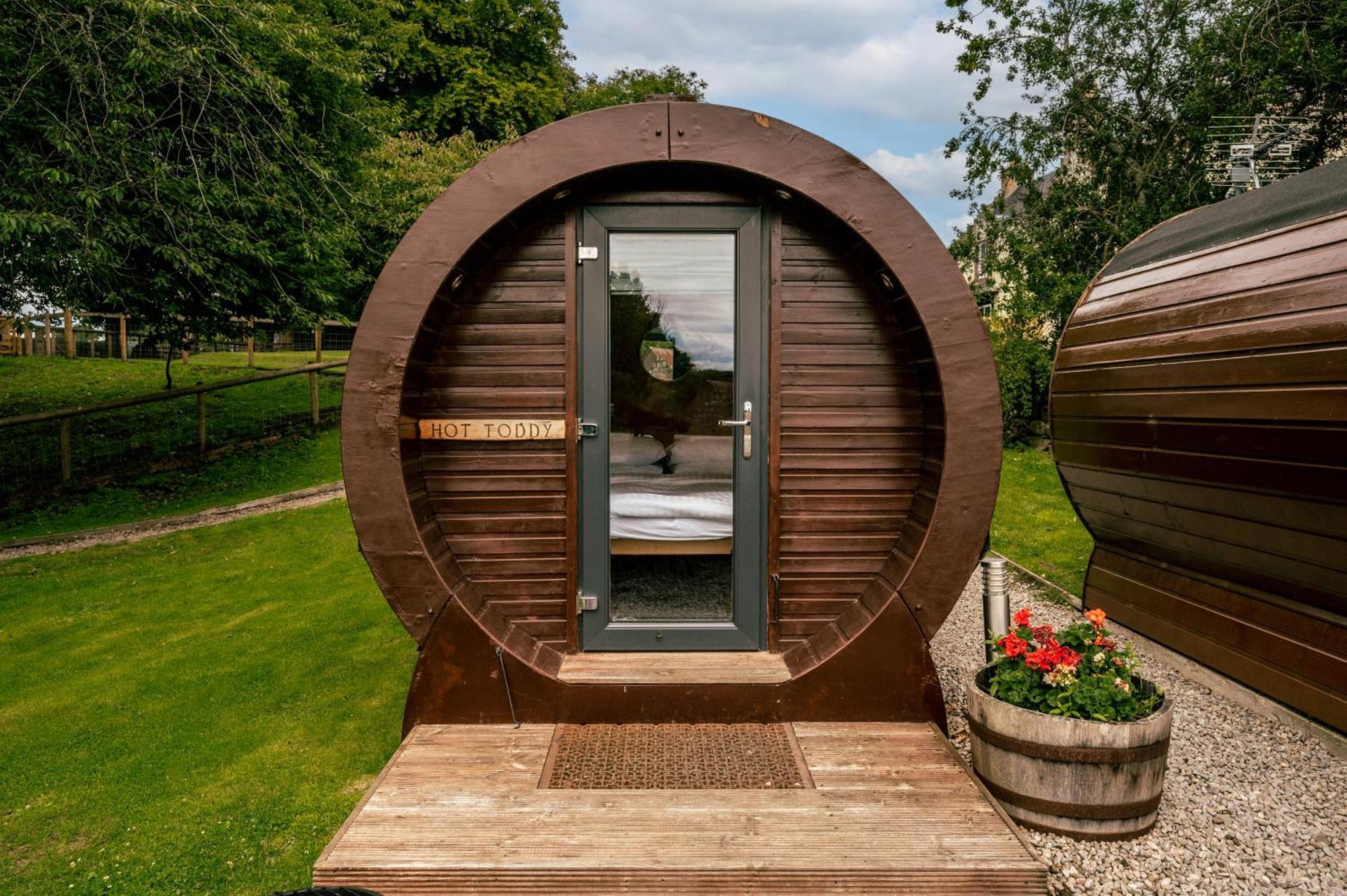 Delny Glamping And Farm Animals Campsite