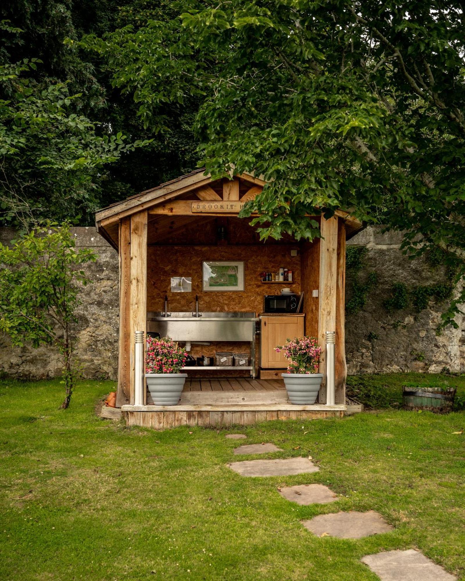 Delny Glamping And Farm Animals 3*
